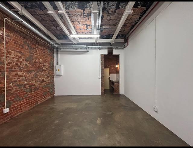41M² WAREHOUSE TO LET IN MAITLAND